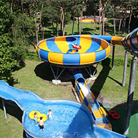 Camping Molecaten Park Bosbad Hoeven in regio Noord-Brabant, Nederland