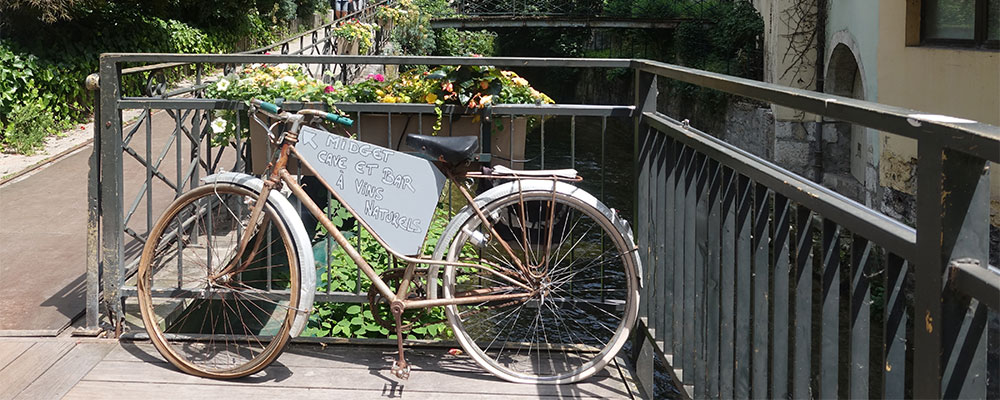 voor een wijntje en een drankje kun je ook terecht in Annecy voor een wijntje en een drankje kun je ook terecht in Annecy